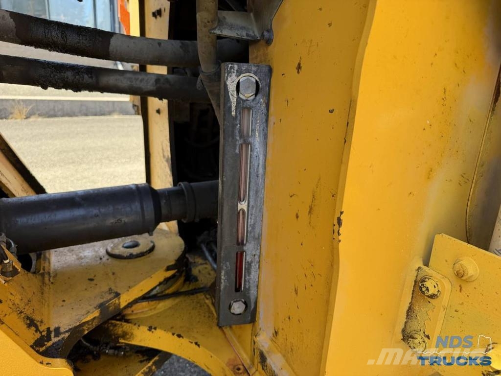 Volvo L180H لوادر بعجل