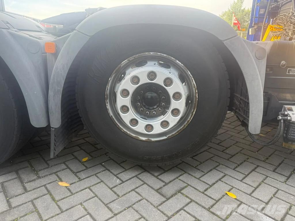 MAN TGX | Lifting axle | Steering axles | Retarder | E Tractor Units