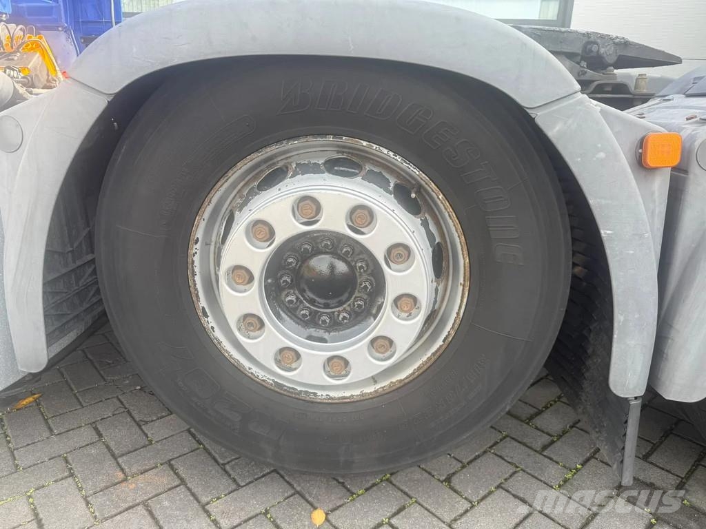MAN TGX | Lifting axle | Steering axles | Retarder | E Tractor Units