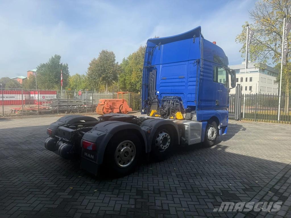 MAN TGX | Lifting axle | Steering axles | Retarder | E Tractor Units