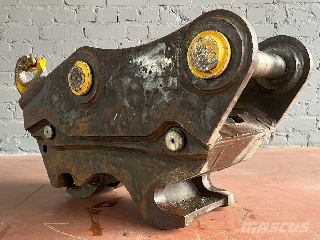 Komatsu PW160-11 Conectores rápidos
