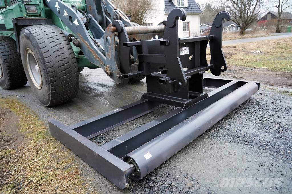 SPARA 5000 KRONOR! Planeringsbalk grävmaskin Other components