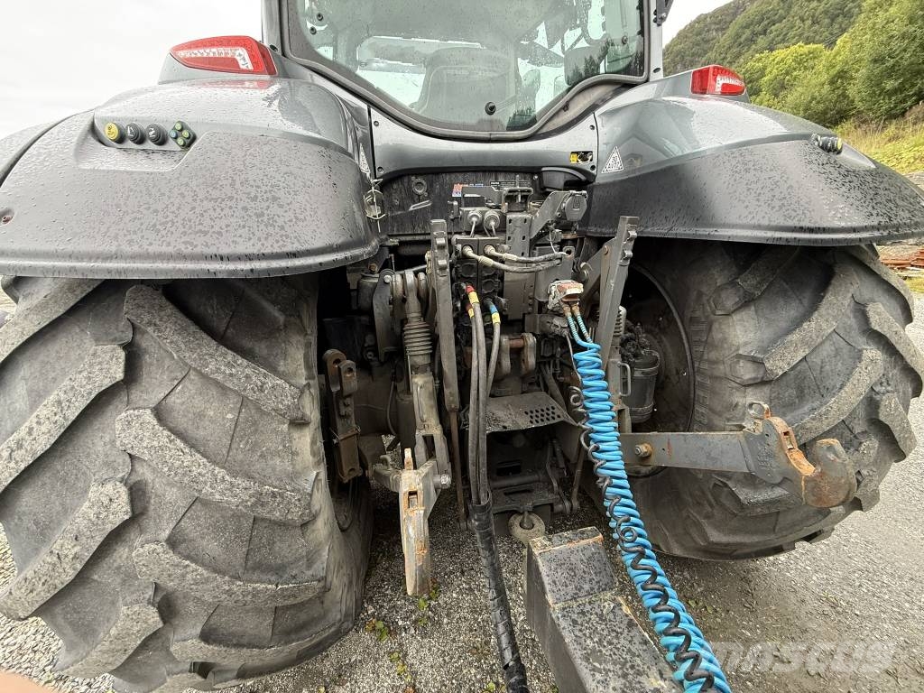 Valtra T 214 D Full GPS الجرارات