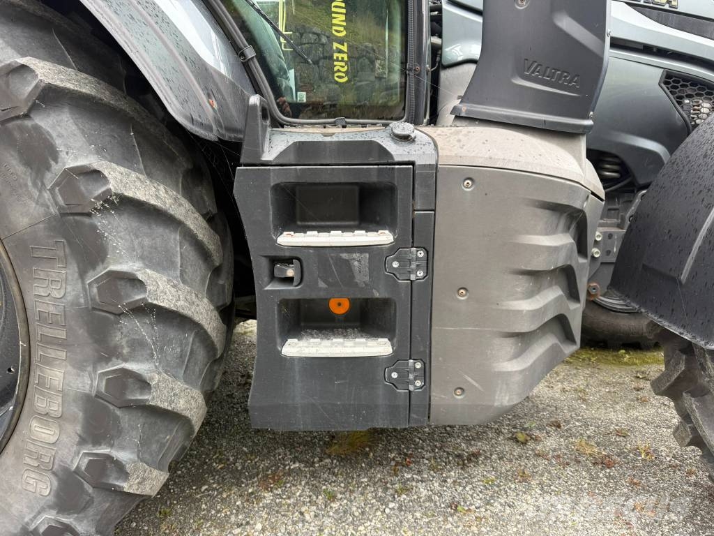 Valtra T 214 D Full GPS الجرارات