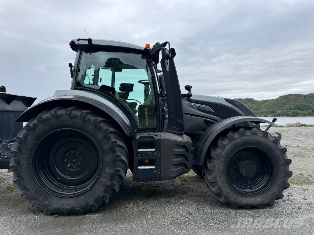 Valtra T 214 D Full GPS الجرارات