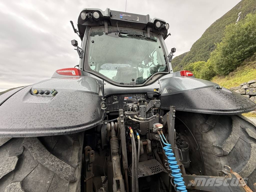 Valtra T 214 D Full GPS الجرارات