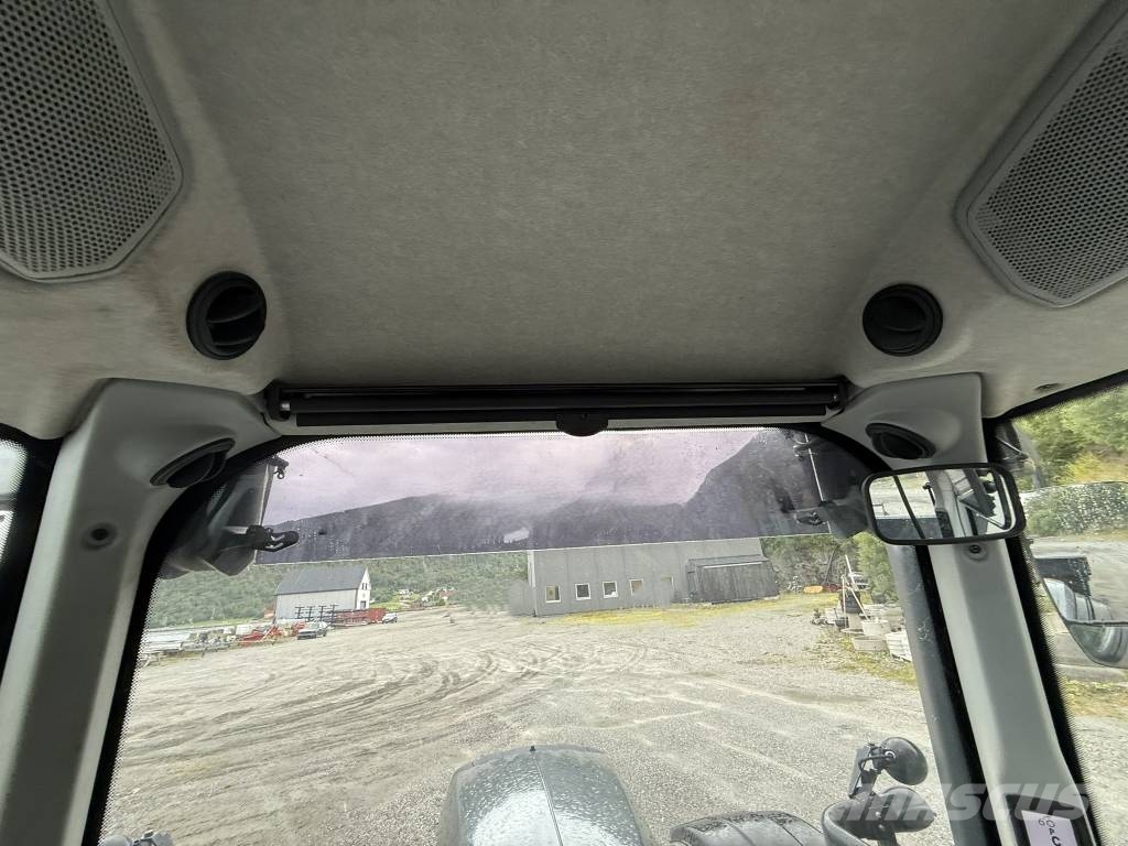 Valtra T 214 D Full GPS الجرارات