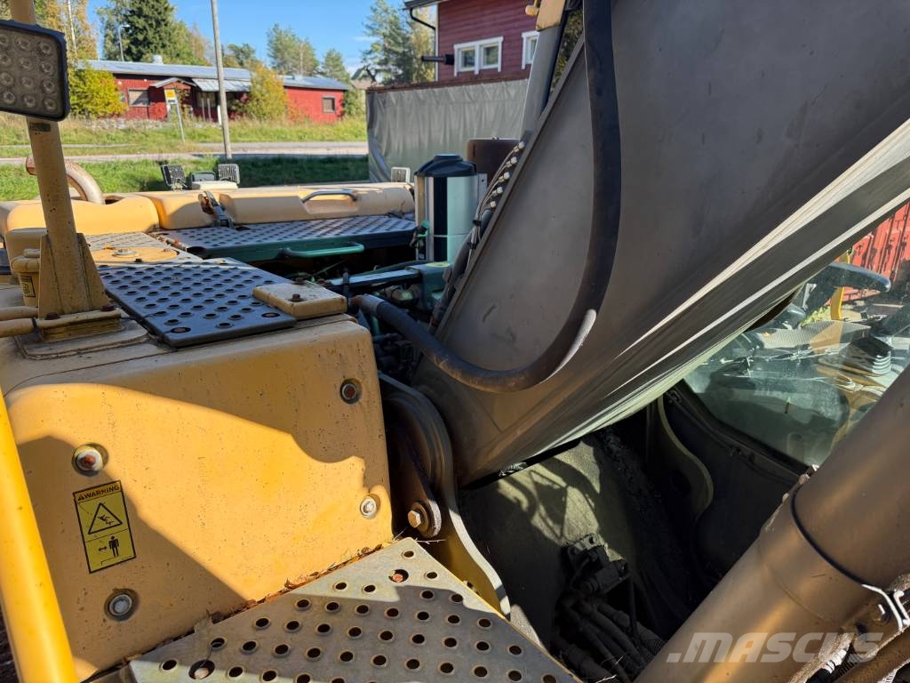 Volvo EC 210 C L Crawler excavators