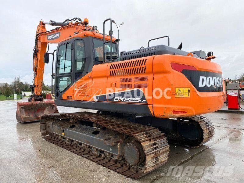 Doosan DX 225 LC Excavadoras sobre orugas