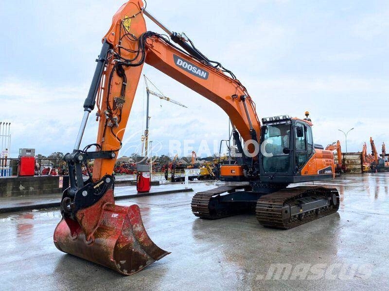 Doosan DX 225 LC Excavadoras sobre orugas
