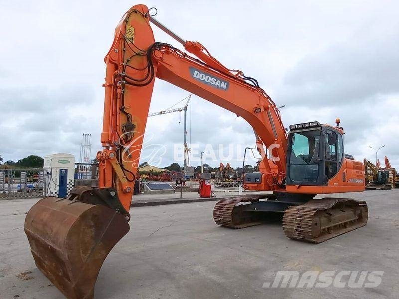 Doosan DX 225 LC Excavadoras sobre orugas