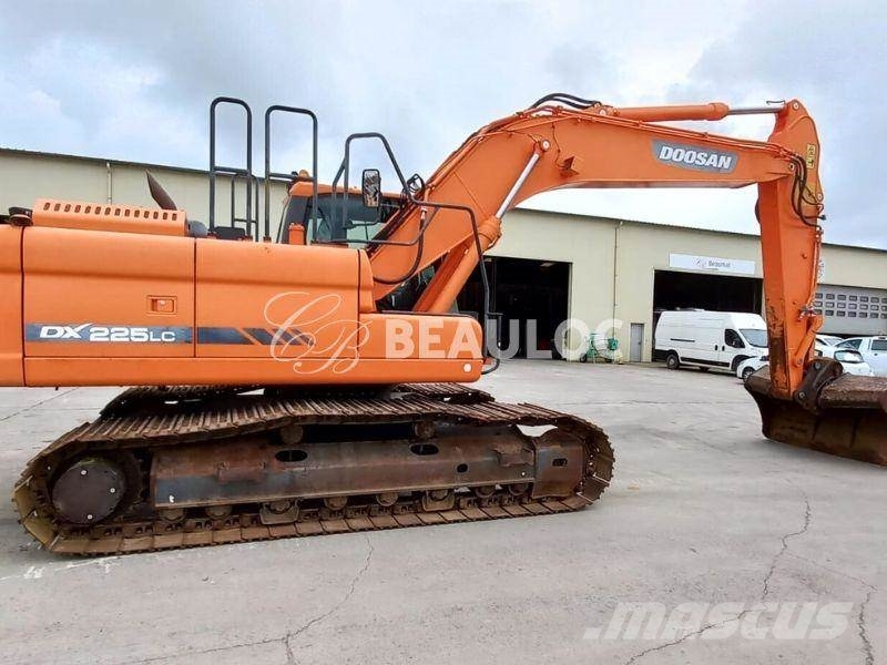 Doosan DX 225 LC Excavadoras sobre orugas