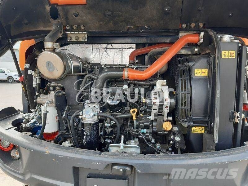 Doosan DX 57 W Gravemaskiner på hjul