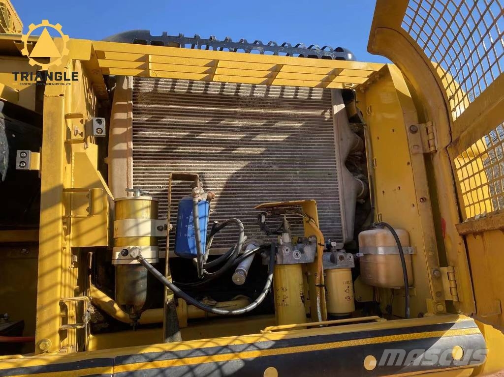 CAT 325 D L Гусеничні екскаватори