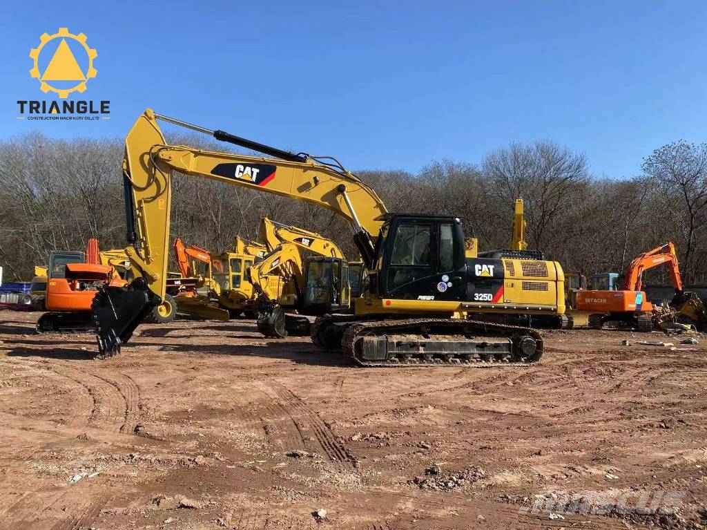 CAT 325 D L Гусеничні екскаватори