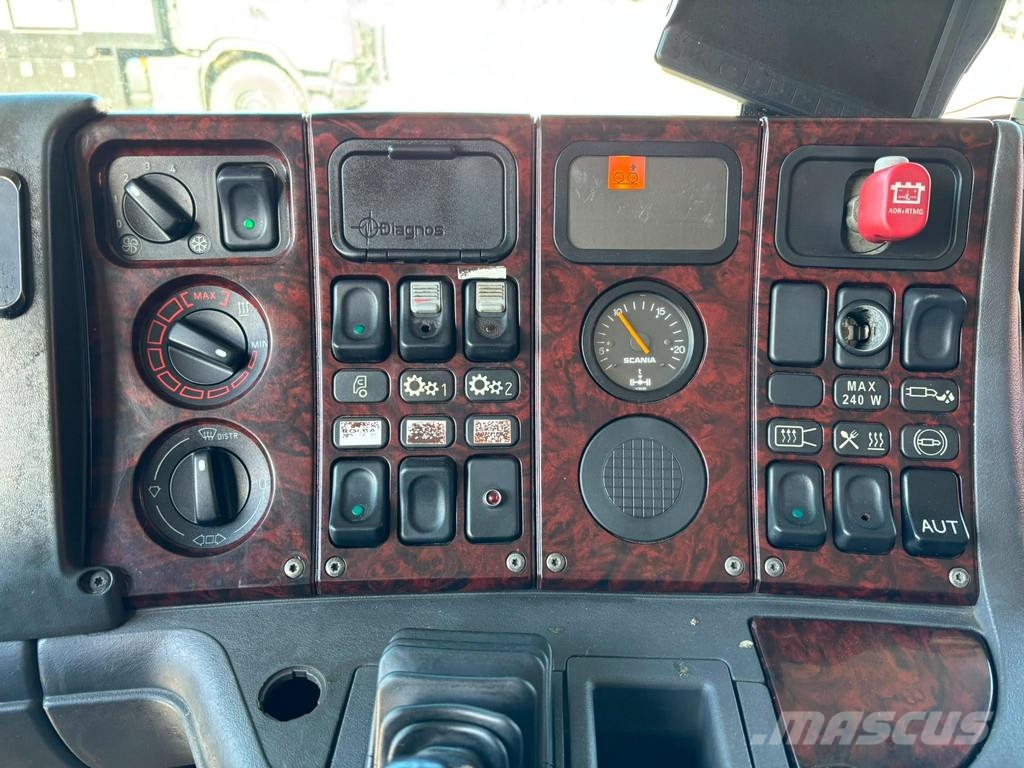 Scania P 124 6x2*4 ADR Rolba TANK 8000 l + 8000 l / VACUU شاحنات مزدوجة / خلخلة