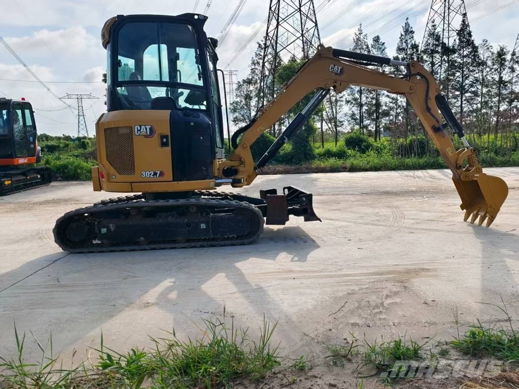 CAT 302.7 Mini ekskavatörler, 7 tona dek