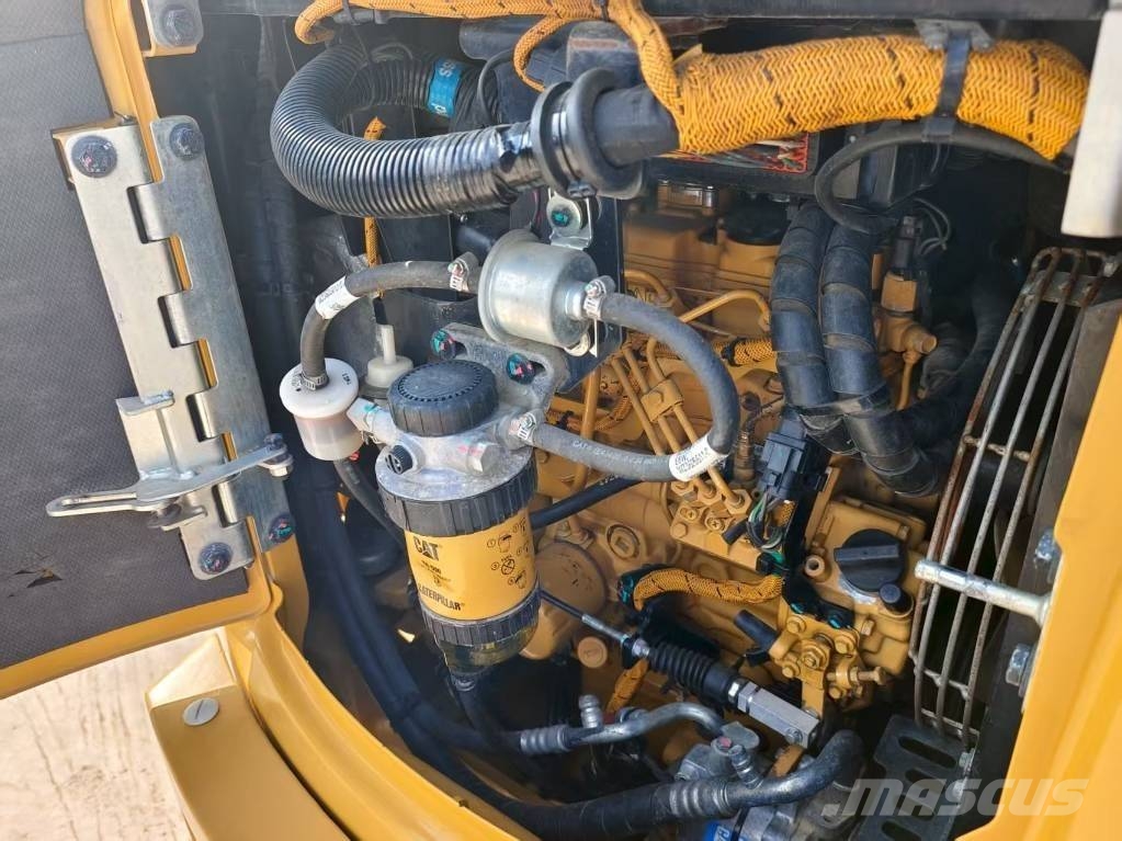 CAT 302.7 Mini ekskavatörler, 7 tona dek