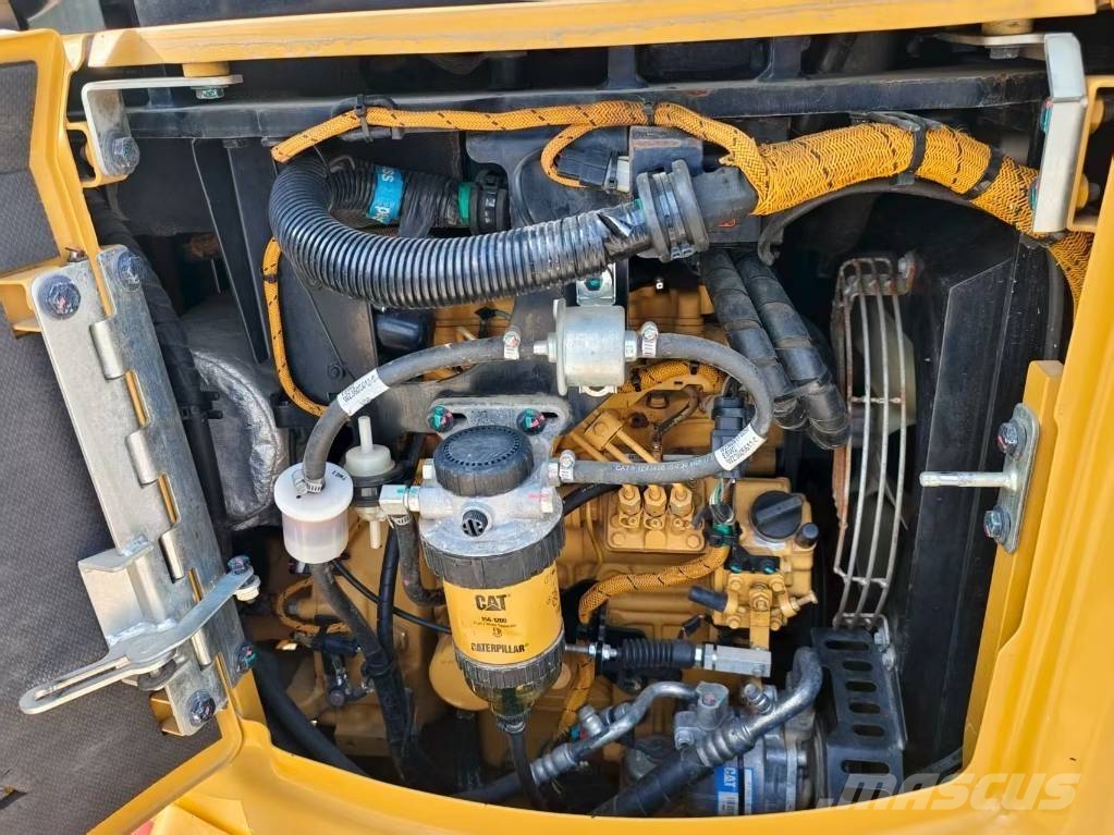CAT 302.7 Mini ekskavatörler, 7 tona dek