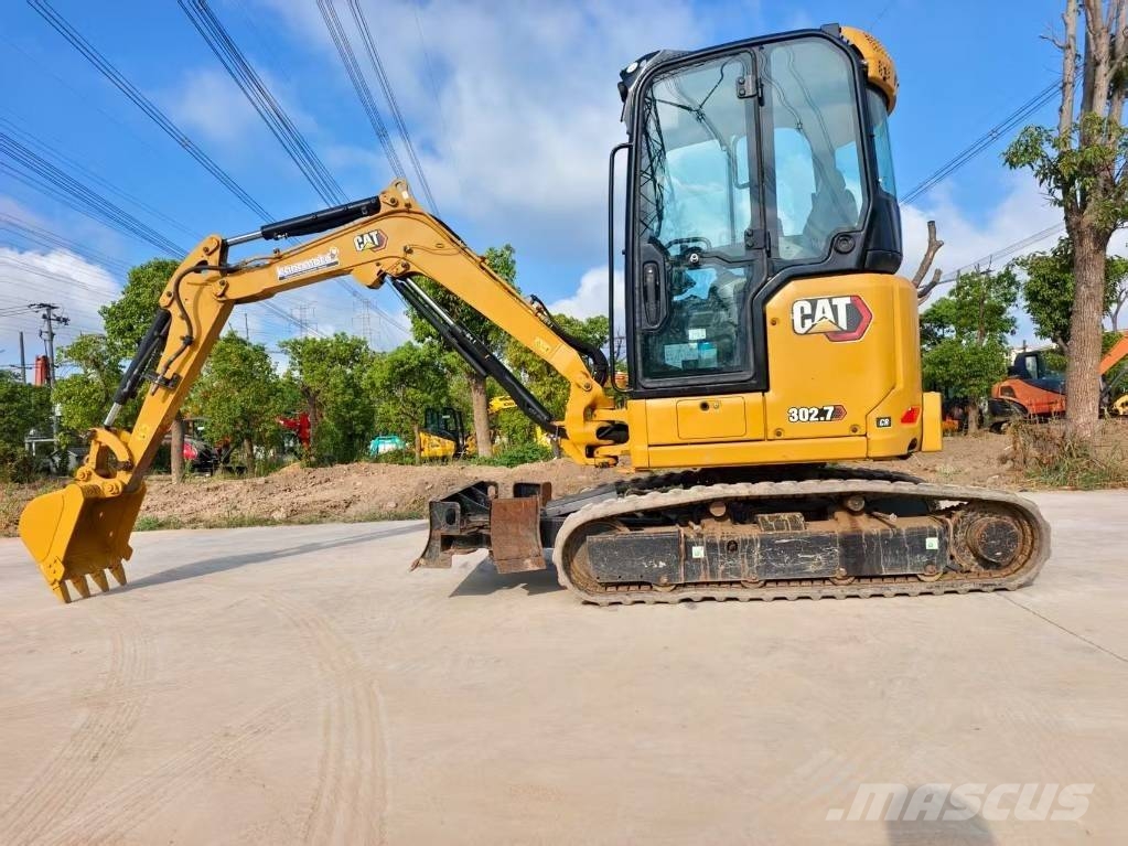 CAT 302.7 Mini ekskavatörler, 7 tona dek