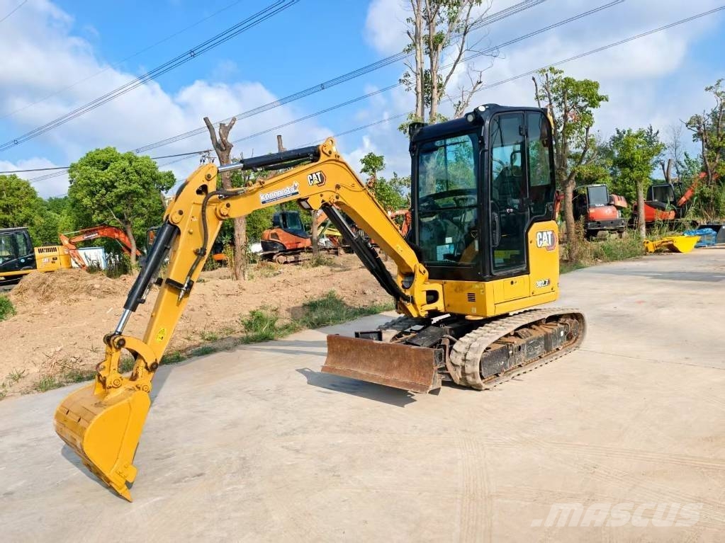 CAT 302.7 Mini ekskavatörler, 7 tona dek