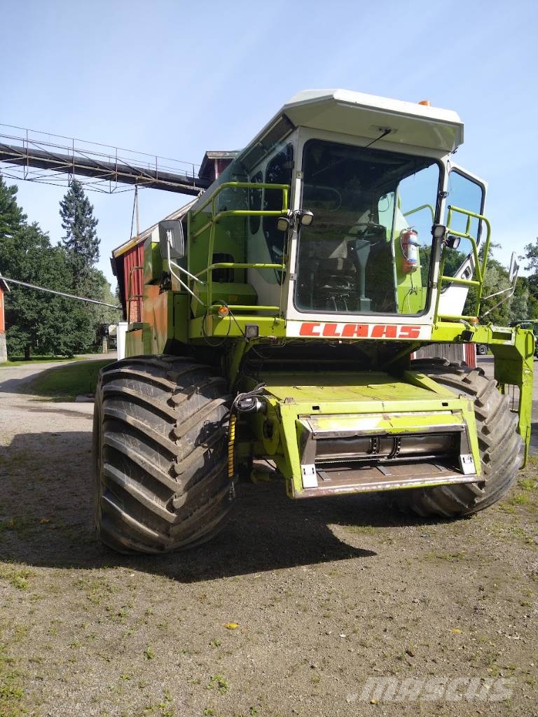 CLAAS Dominator 106 Hydro Θεριζοαλωνιστικές μηχανές