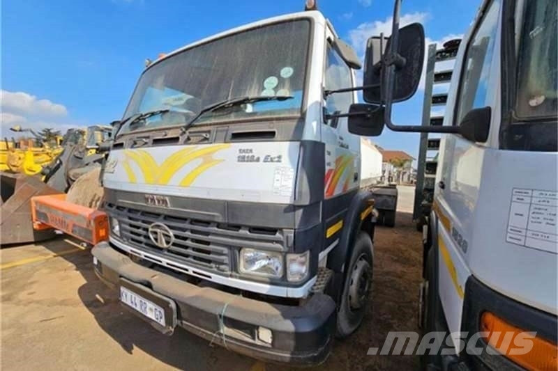 Tata LPT Outros caminhões