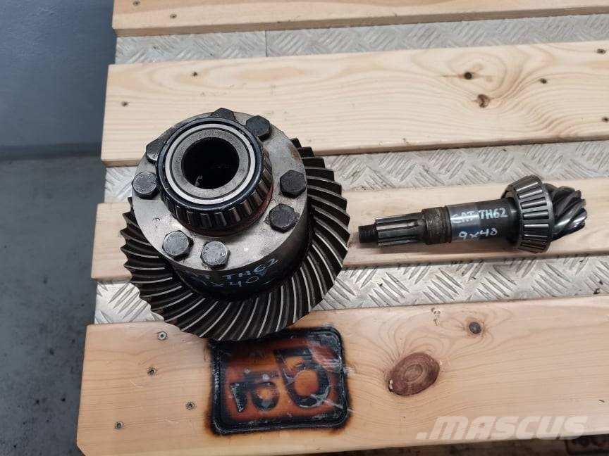 CAT TH 82 differential 9X40 Clark-Hurth} Transmissie