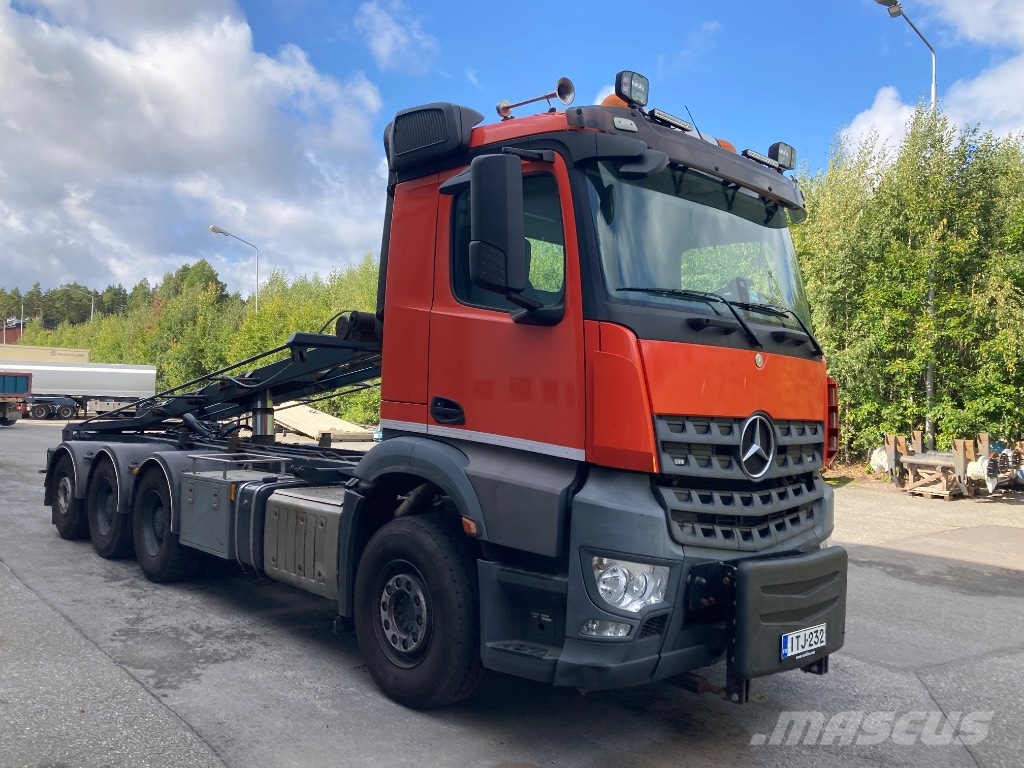 Mercedes-Benz Arocs 3251 Lanový nosič kontajnerov