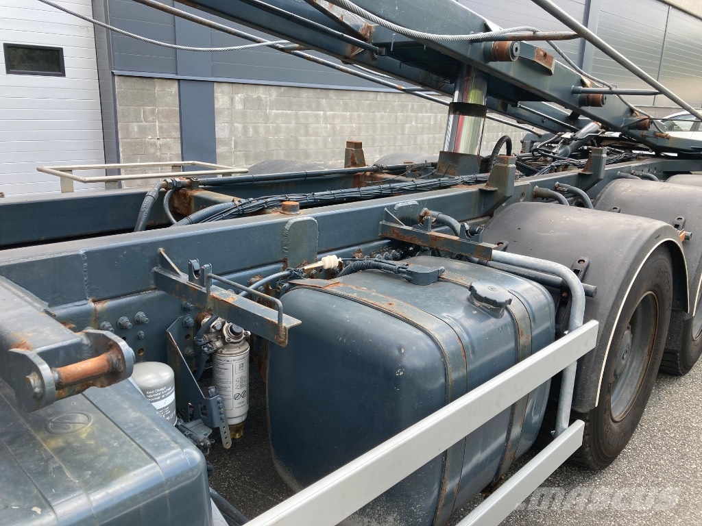 Mercedes-Benz Arocs 3251 Lanový nosič kontajnerov