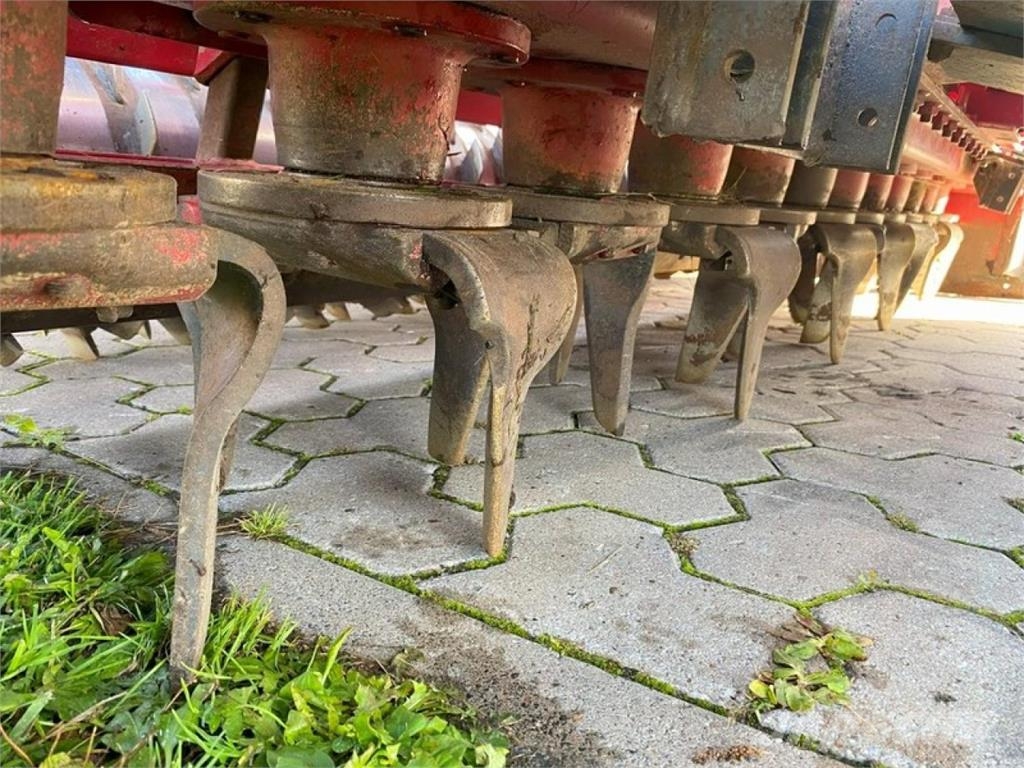 Kverneland S-DRILL PRO + NGH 301 Zaaicombinaties