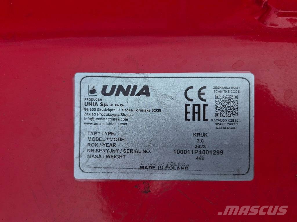 Unia KRUK 2 الكاسحات وقلابات التربة ذات المحركات