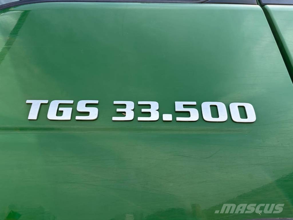 MAN TGS 33.500 شاحنات أشجار
