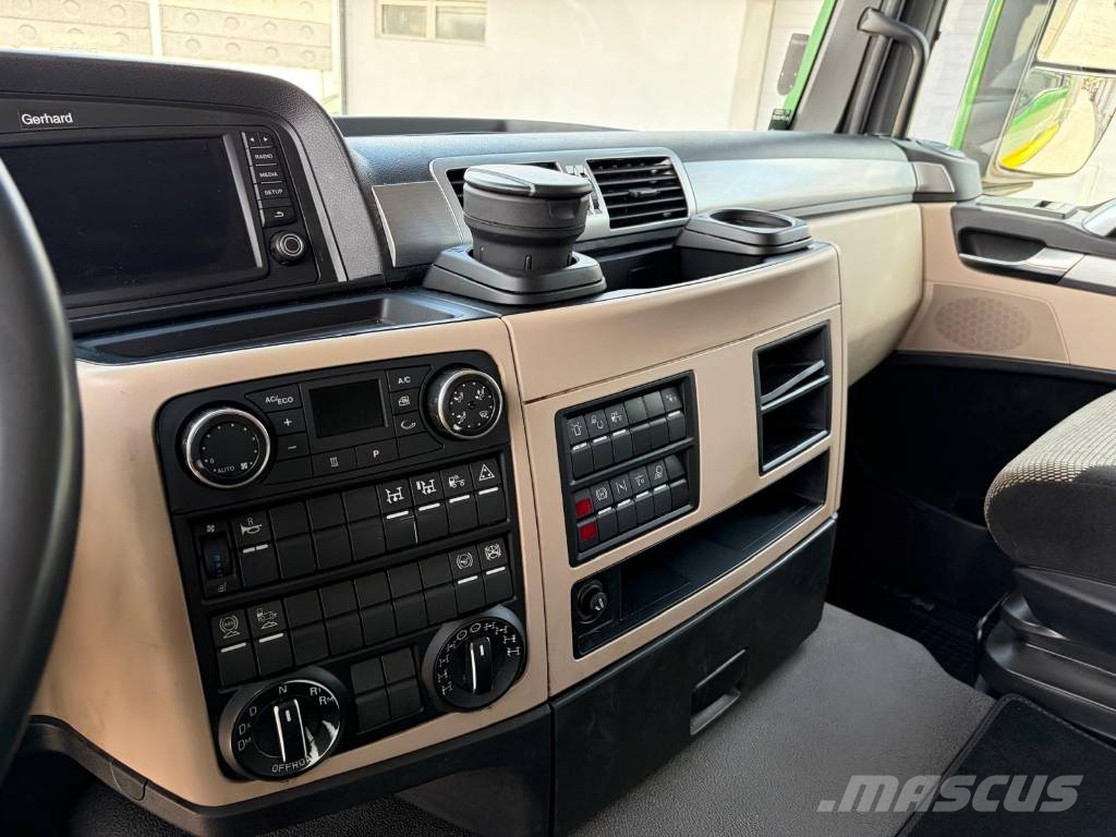 MAN TGS 33.500 شاحنات أشجار