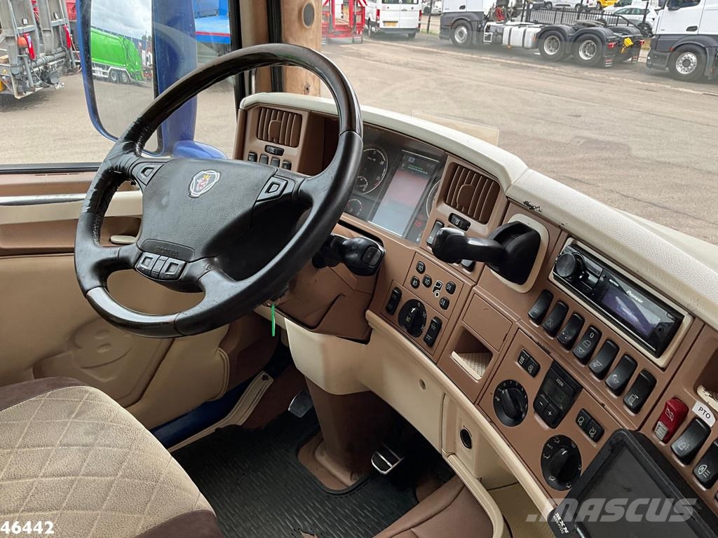 Scania R 560 V8 8x4 Retarder Hiab 24 Tonmeter laadkraan Kranen voor alle terreinen