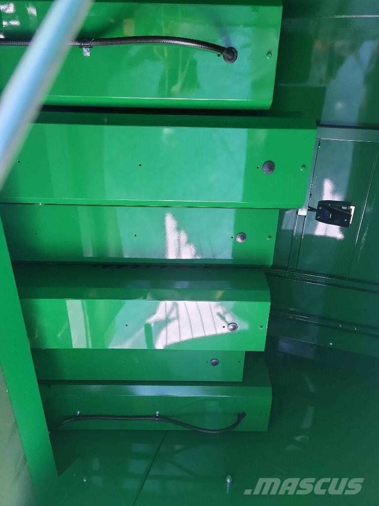 John Deere T 670 i Mietitrebbiatrici