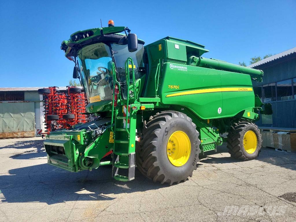 John Deere T 670 i Mietitrebbiatrici