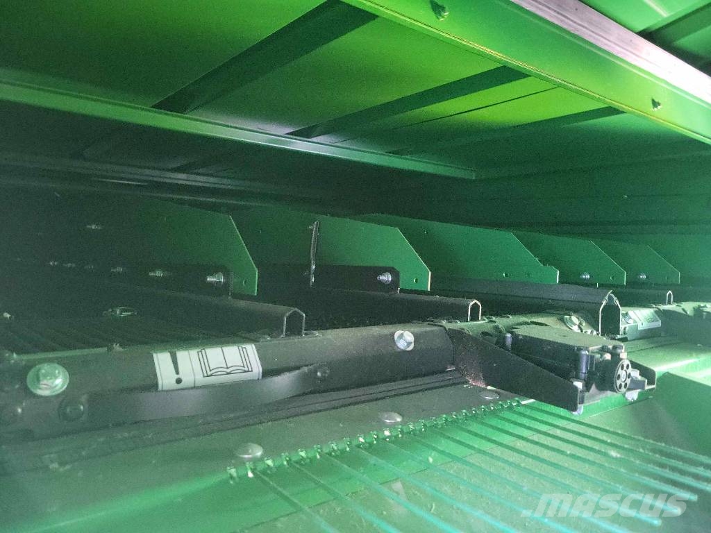 John Deere T 670 i Mietitrebbiatrici