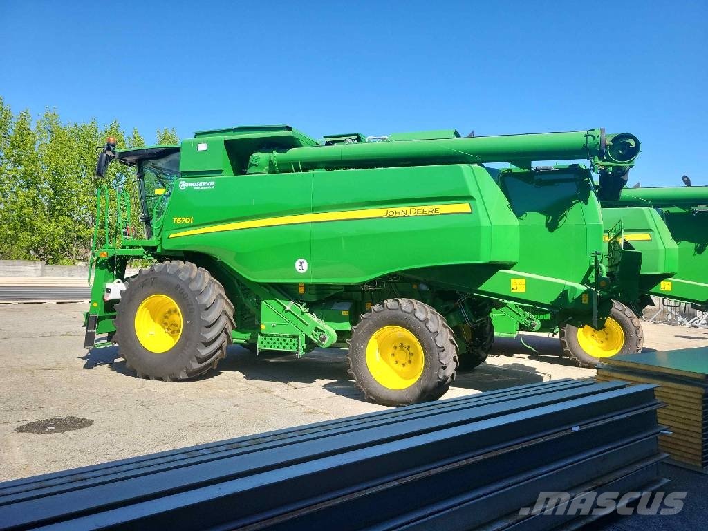 John Deere T 670 i Mietitrebbiatrici