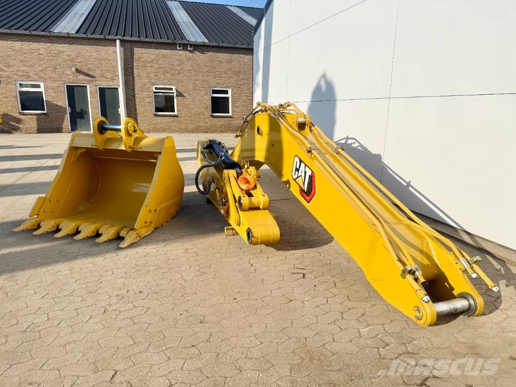 CAT 323 BOOM + STICK + BUCKET (BRAND NEW) جرافات عكسية