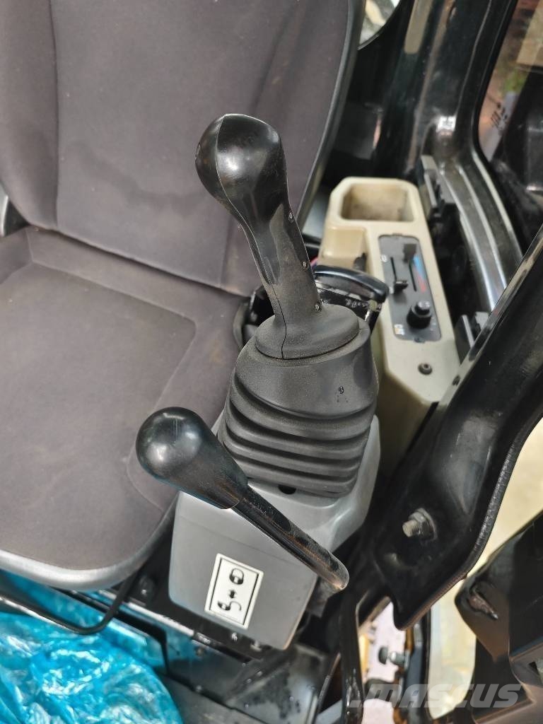CAT 303.5E Mini rýpadla < 7t