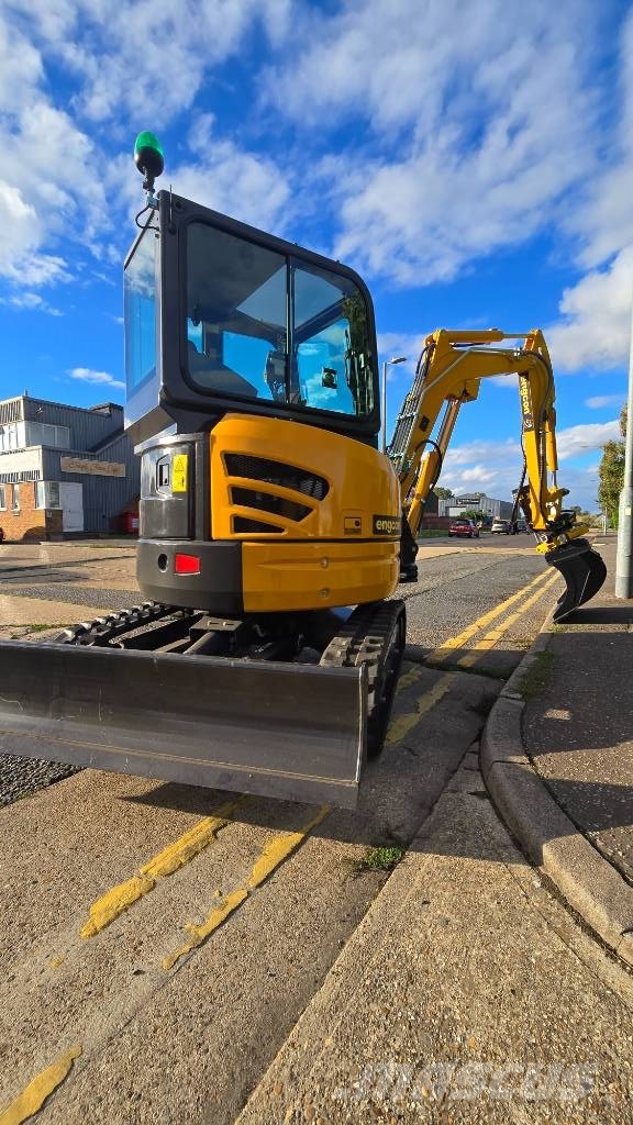 Kato 2.7t with Engcon Minigravemaskiner