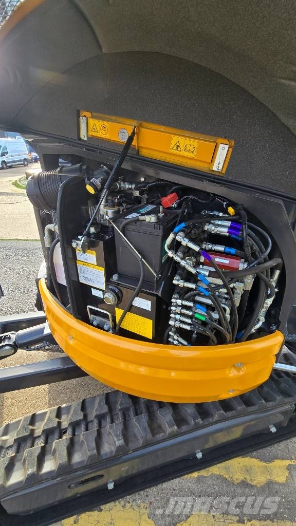 Kato 2.7t with Engcon Minigravemaskiner