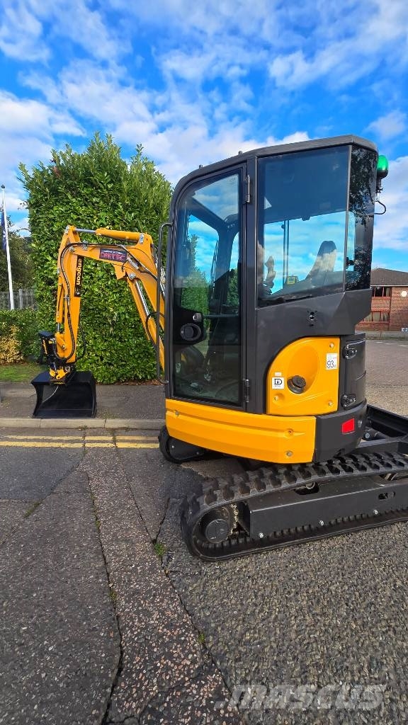 Kato 2.7t with Engcon Minigravemaskiner