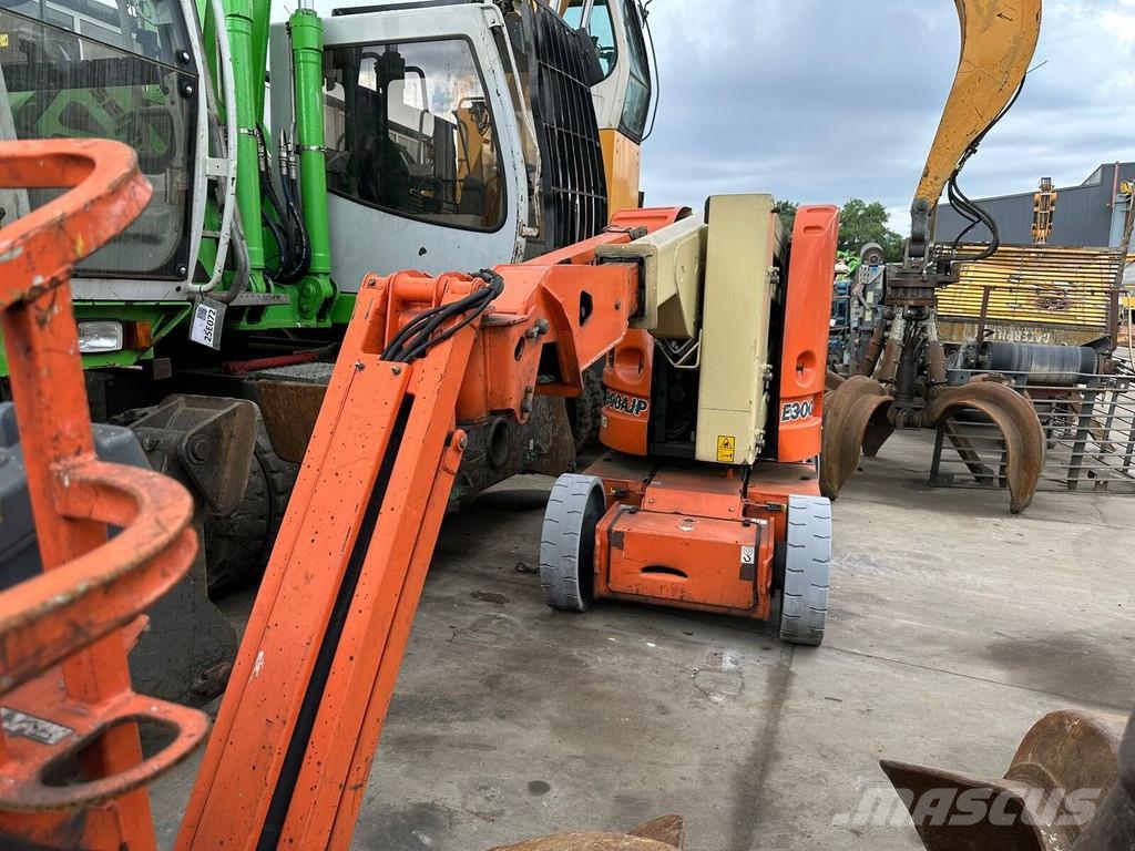 JLG E 300 AJP Piattaforme a braccio articolato