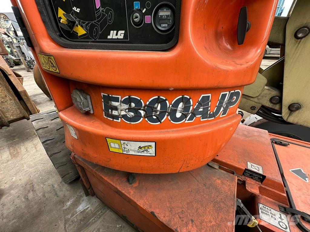 JLG E 300 AJP Piattaforme a braccio articolato