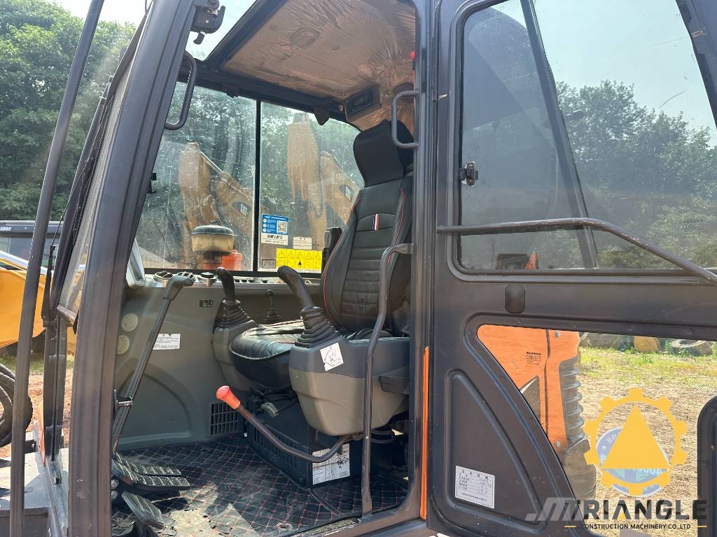 Doosan DX 60 Excavatoare pe șenile
