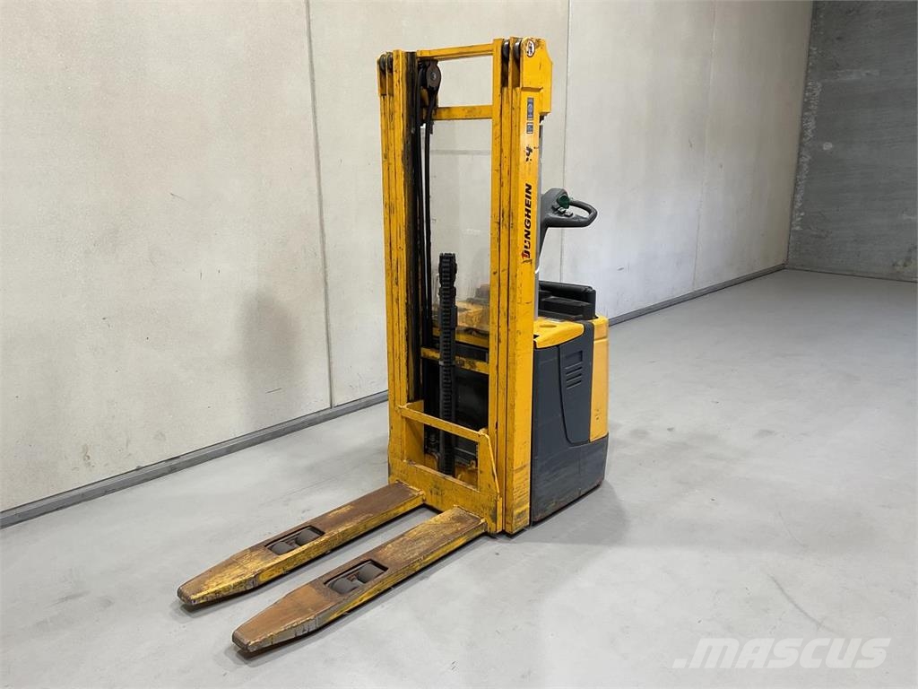 Jungheinrich ERC 214 Stand-in stackers
