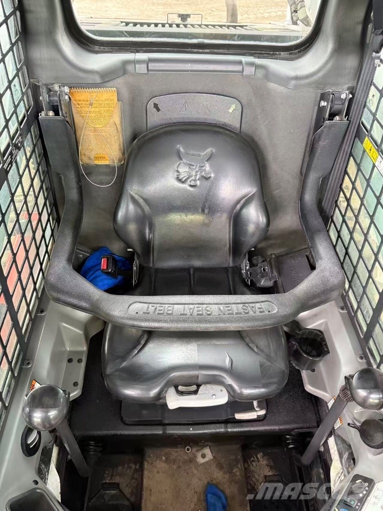 Bobcat S 770 Krautuvai su šoniniu pasukimu
