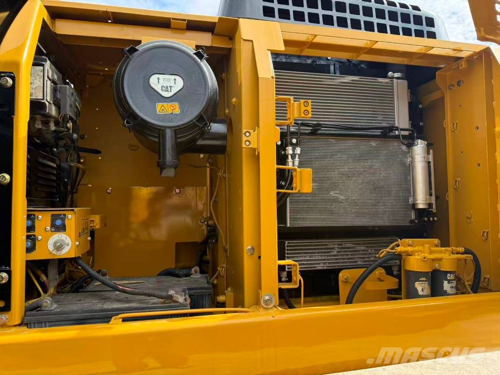 CAT 323D2L Kāpurķēžu ekskavatori